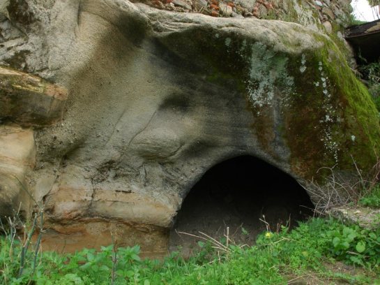Brancaleone-vecchio-Grotta-Foto-Enzo-Galluccio