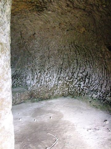 Grotta-dellEremita-a-Rossano-2