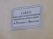 Gerace,_Petrarca_e_Boccaccio.JPG